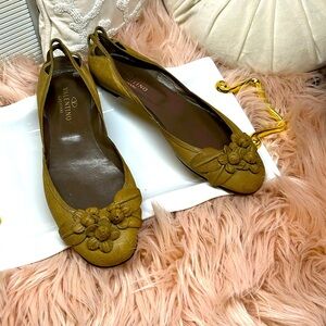 VALENTINO FLATS